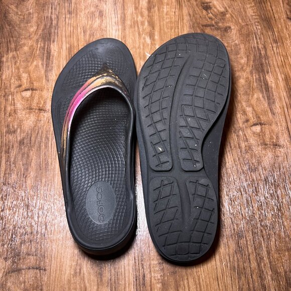 OOFOS Sandals Shoes Recovery “Cabernet”Slip On Sz: 9 - Picture 4 of 5